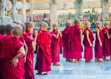 British Journalist Isabel Hilton Accompanied The Search For the 11th Panchen Lama